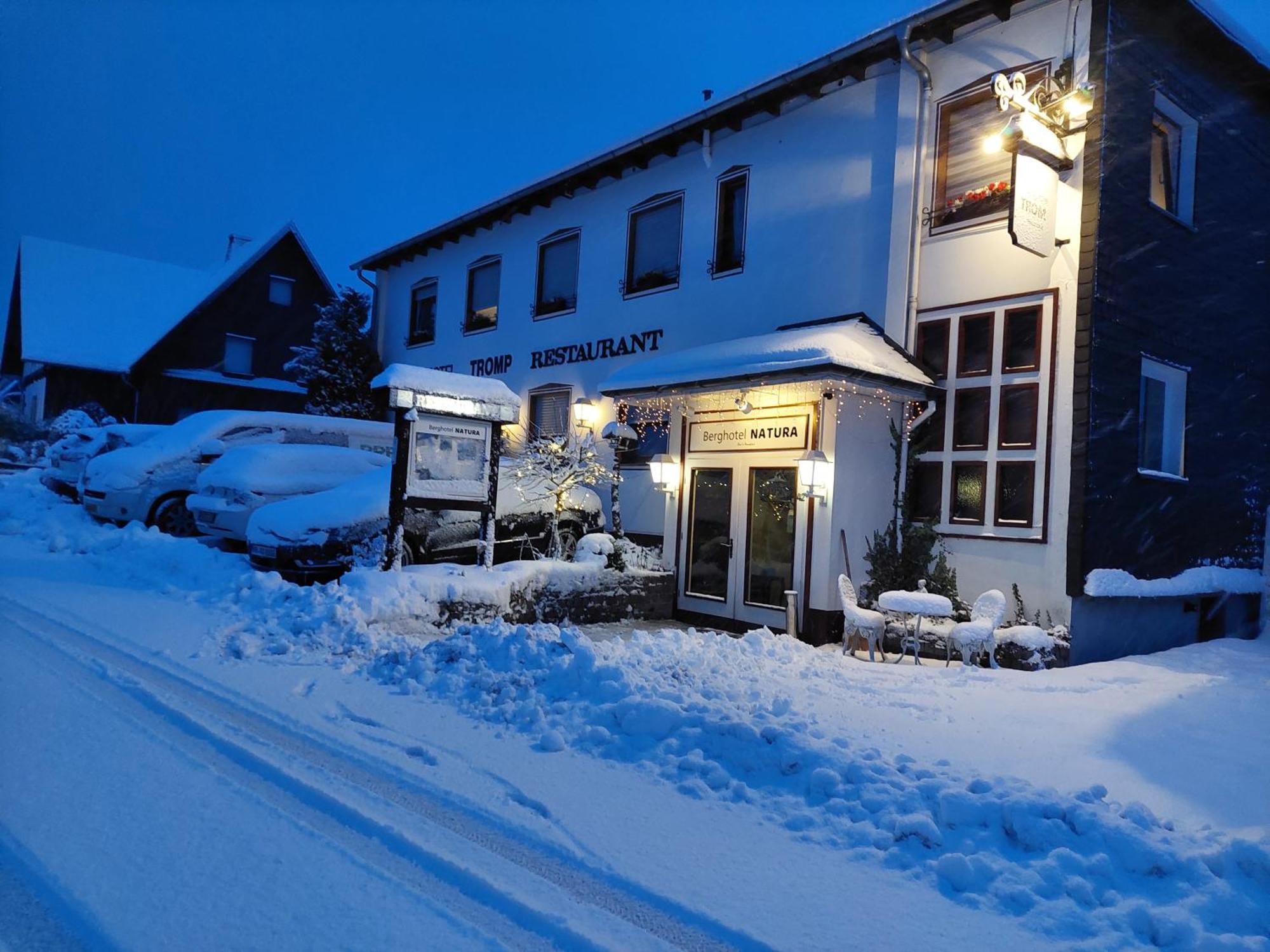 Berghotel Natura Bed & Breakfast ヴィンターベルク エクステリア 写真