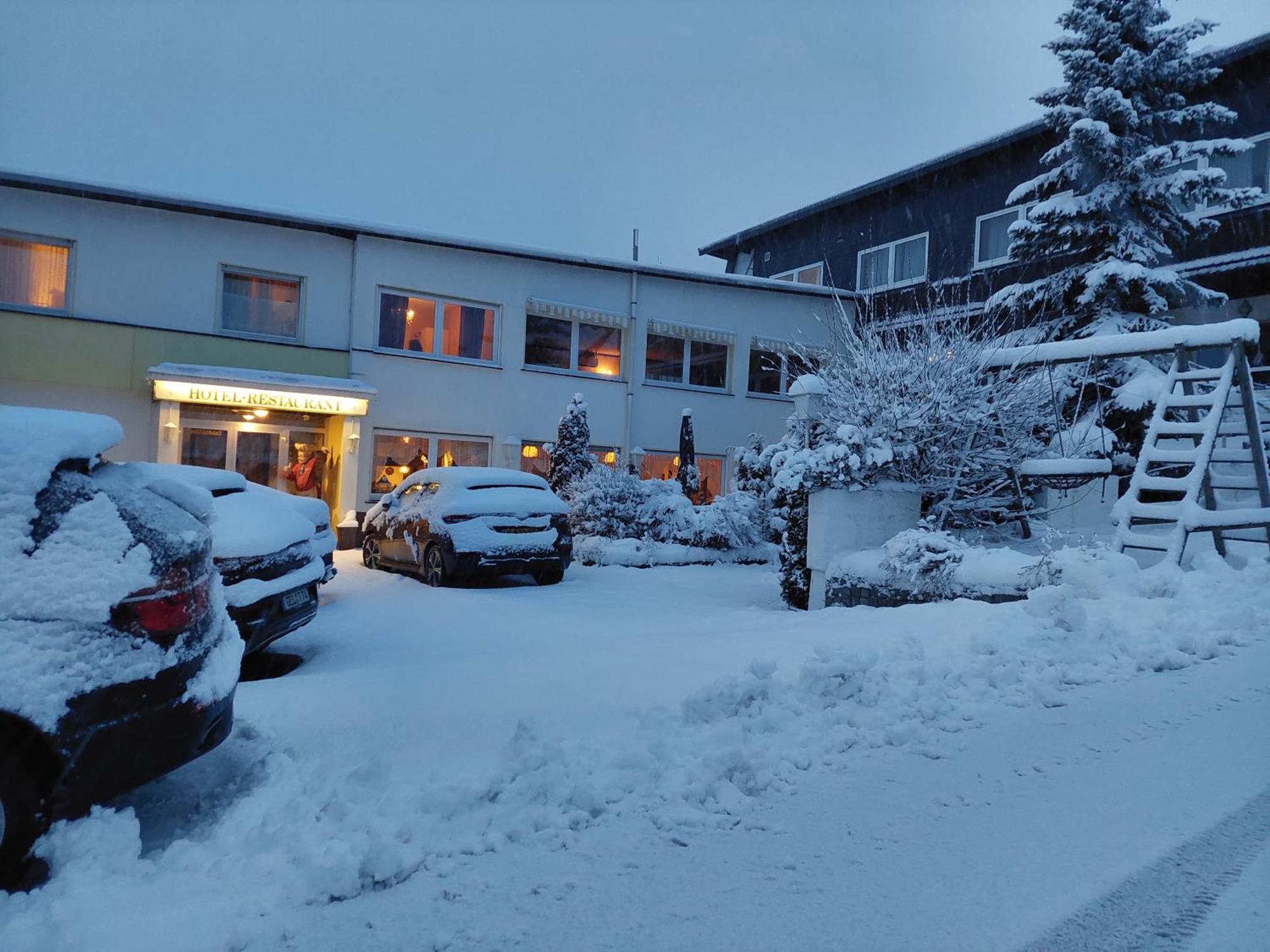 Berghotel Natura Bed & Breakfast ヴィンターベルク エクステリア 写真