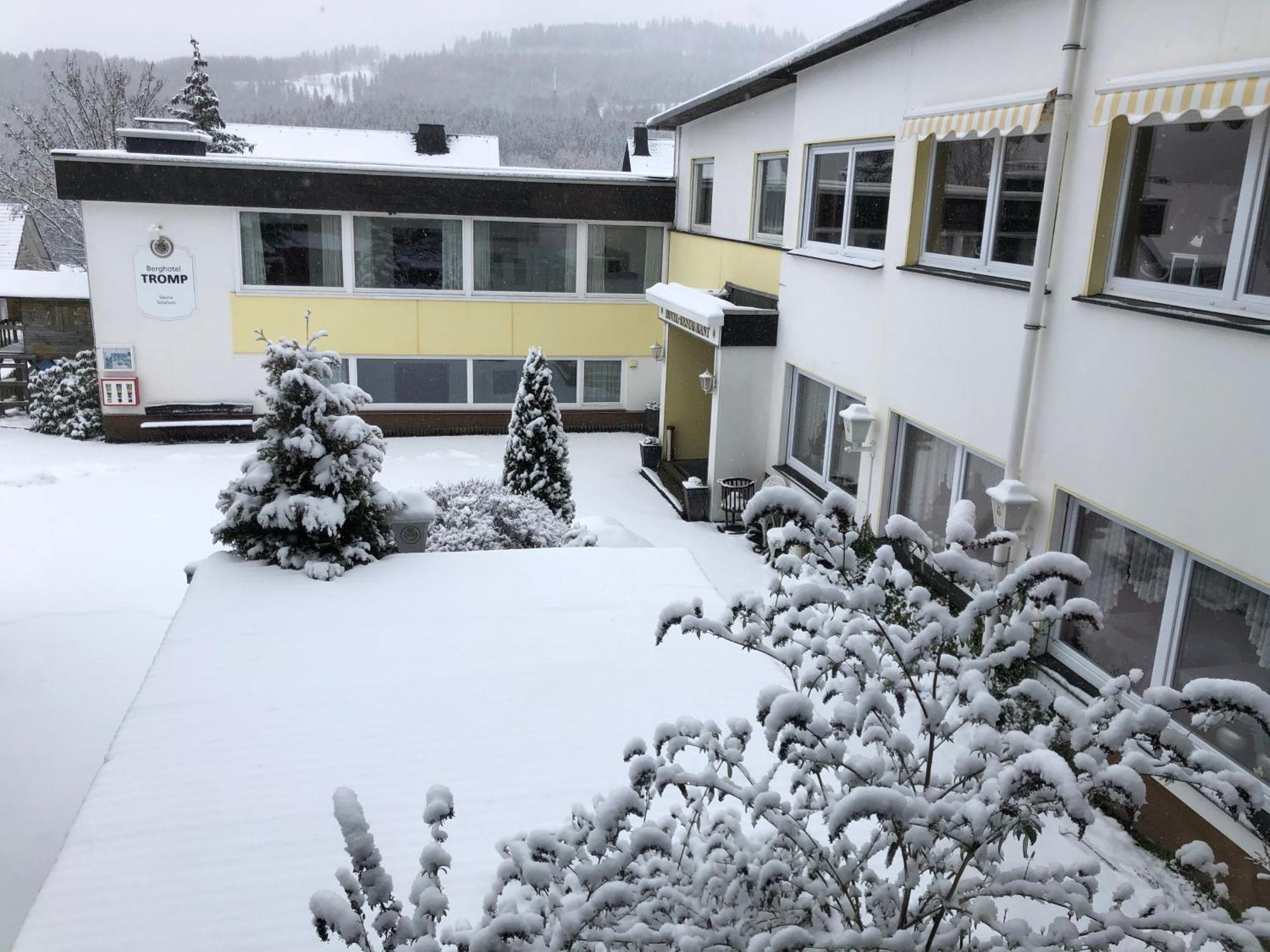 Berghotel Natura Bed & Breakfast ヴィンターベルク エクステリア 写真