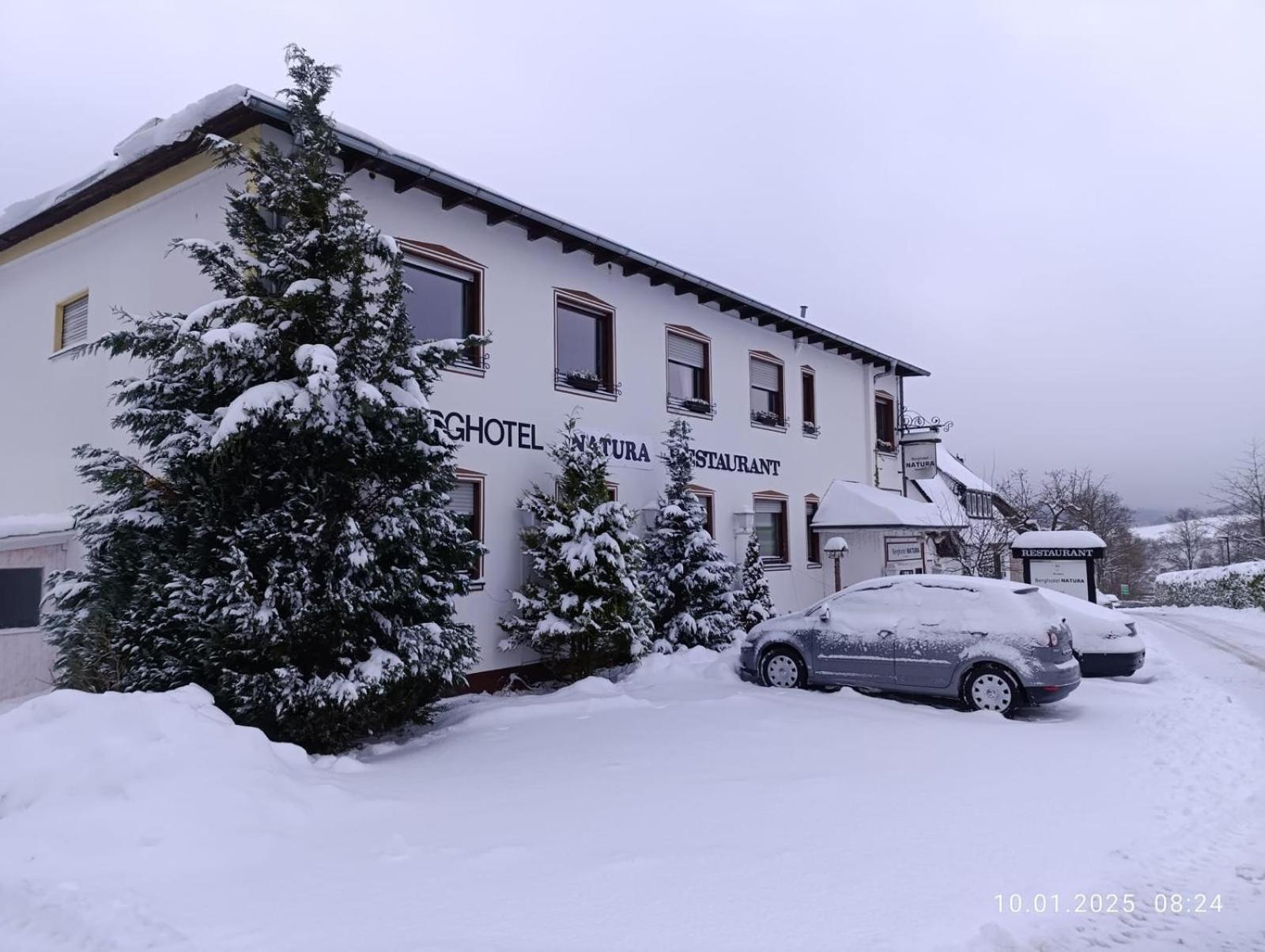 Berghotel Natura Bed & Breakfast ヴィンターベルク エクステリア 写真
